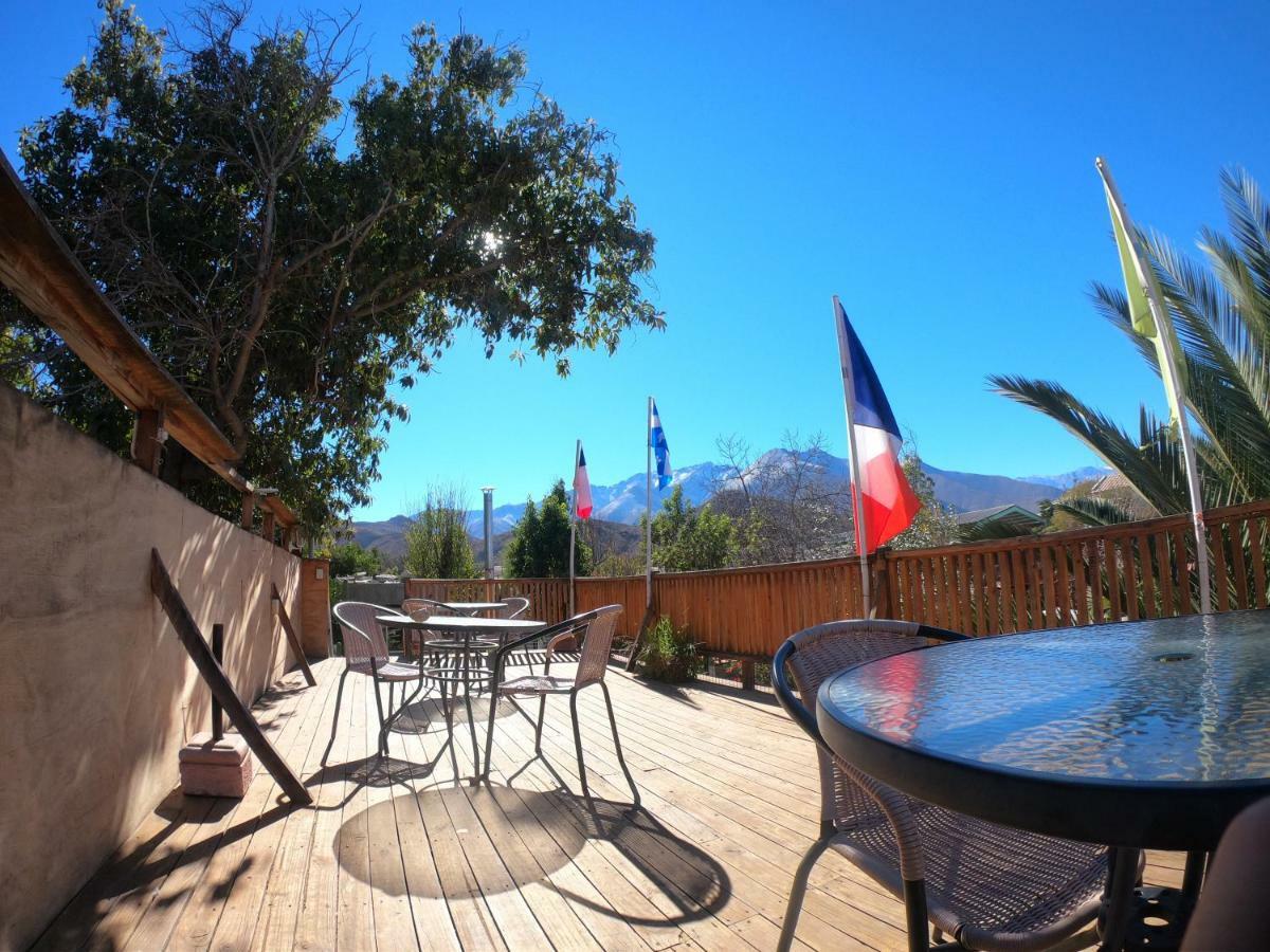 Hostal Michel Vicuna Exterior photo
